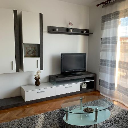 Apartman Madape سيسفيت المظهر الخارجي الصورة